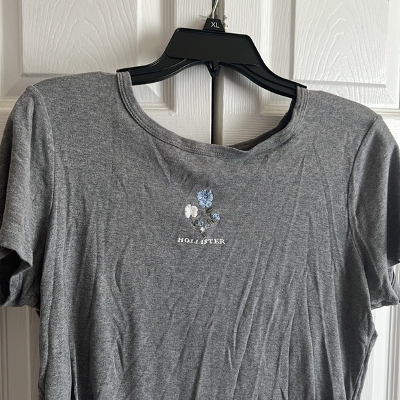 Hollister Top - Picture 2 of 4